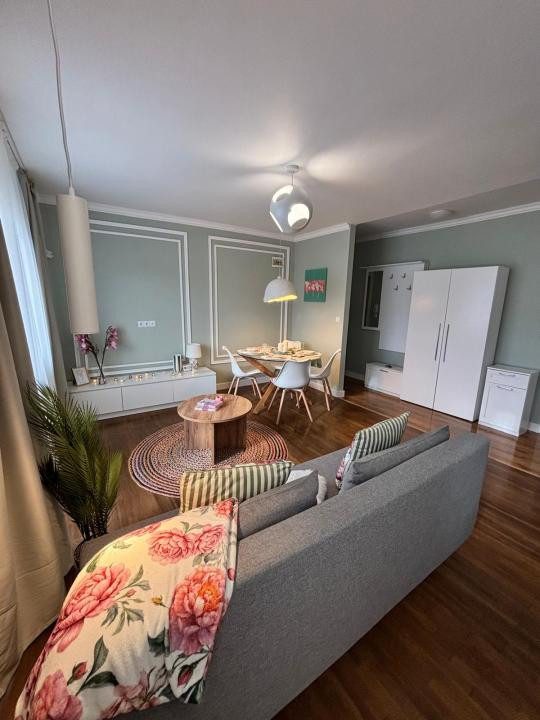 Apartament de 2 camere, Ultramodern, 42 mp, Floresti, Zona Panemar