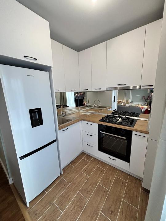 Apartament de 2 camere, Ultramodern, 42 mp, Floresti, Zona Panemar