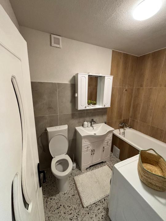 Apartament de 2 camere, Ultramodern, 42 mp, Floresti, Zona Panemar