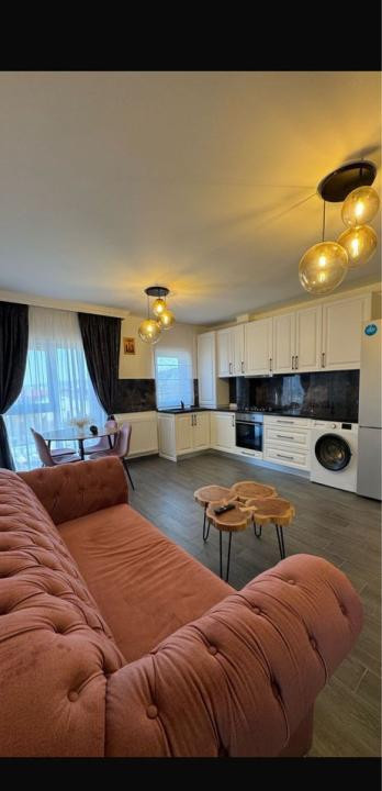 Apartament cu 3 camere de închiriat, bloc nou cu lift,zona Tineretului