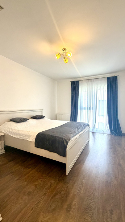 Apartament cu 3 camere de închiriat,parcare bloc nou cu lift