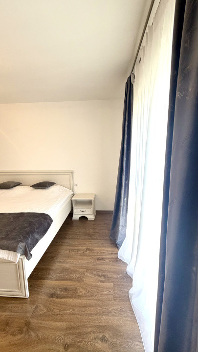 Apartament cu 3 camere de închiriat,parcare bloc nou cu lift