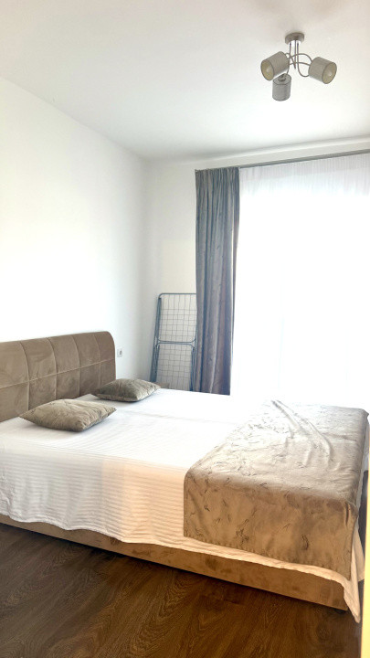 Apartament cu 3 camere de închiriat,parcare bloc nou cu lift