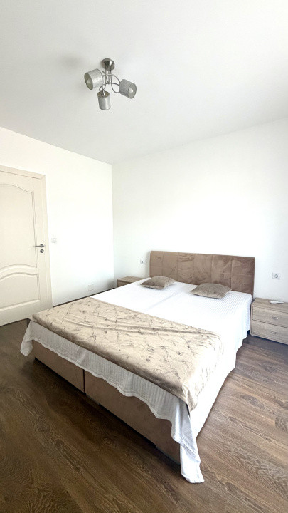Apartament cu 3 camere de închiriat,parcare bloc nou cu lift
