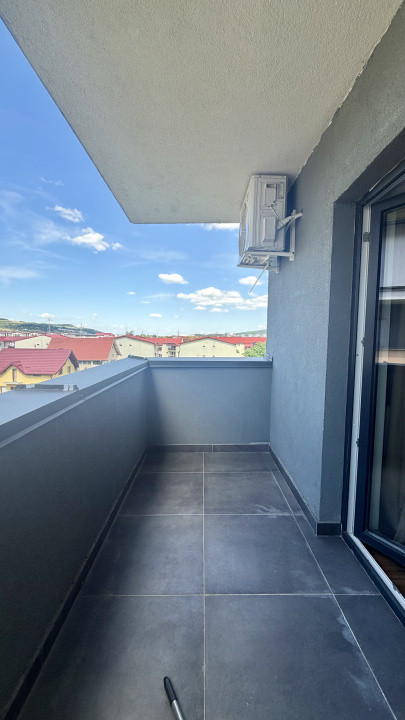 Apartament cu 3 camere de închiriat,parcare bloc nou cu lift