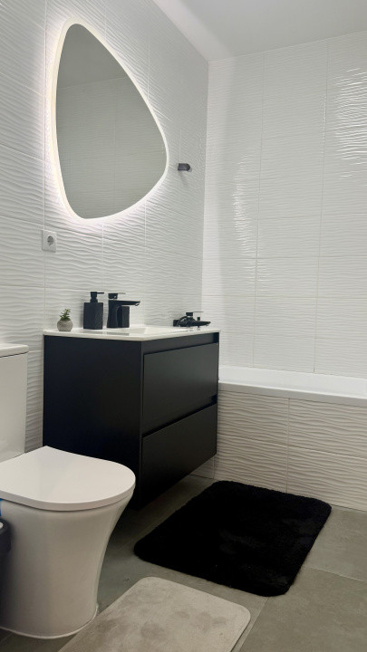 Apartament cu 3 camere de închiriat,parcare bloc nou cu lift