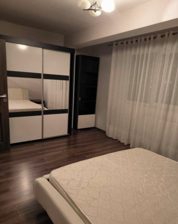 Apartament cu 3 camere de închiriat,parcare,disponibil imediat