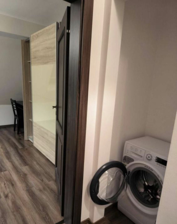 Apartament cu 3 camere de închiriat,parcare,disponibil imediat