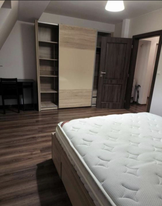 Apartament cu 3 camere de închiriat,parcare,disponibil imediat