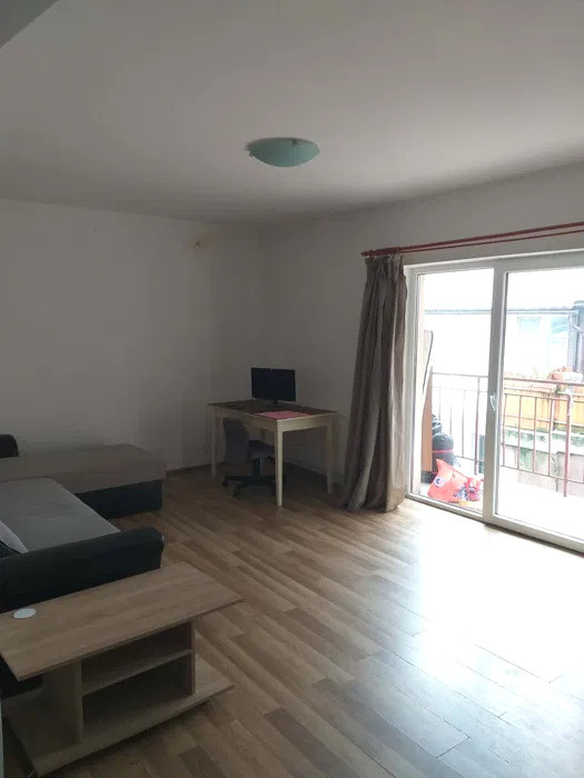 Apartament 2 camere, etaj intermediar, 63mp, zona Razoare