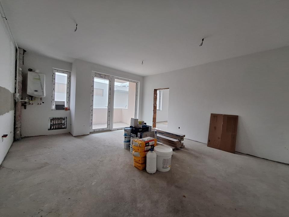 Apartament cu 2 camere, 51 mp, balcon, zona Cetatii