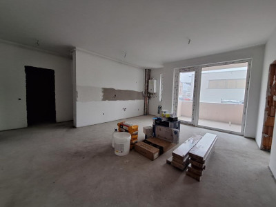 Apartament cu 2 camere, 51 mp, balcon, zona Cetatii