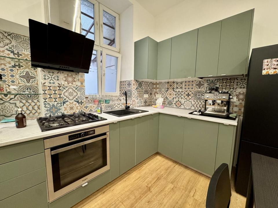 Apartament 2 camere, 95 mp, recent renovat, zona Parcului Central