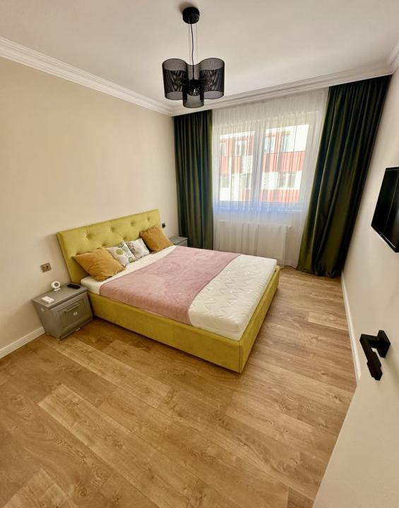 Apartament cu 3 camere, zona Eroilor, bloc nou