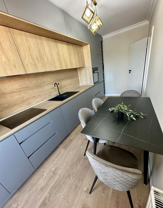 Apartament cu 3 camere, zona Eroilor, bloc nou