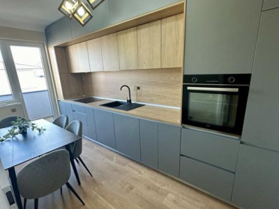 Apartament cu 3 camere, zona Eroilor, bloc nou
