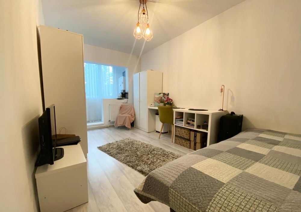 Garsoniera, 26mp, balcon, etaj intermediar, zona Marasti