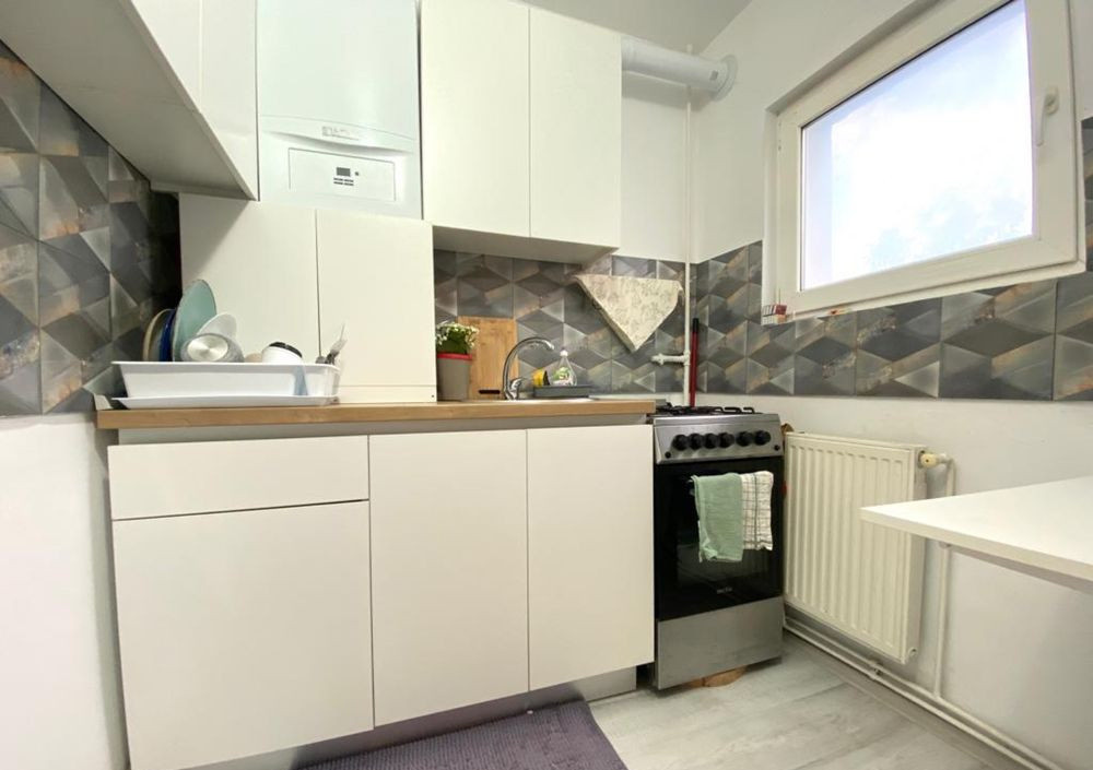 Garsoniera, 26mp, balcon, etaj intermediar, zona Marasti