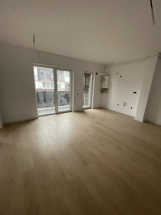Apartament cu 2 camere, 48 mp, balcon, zona Eroilor