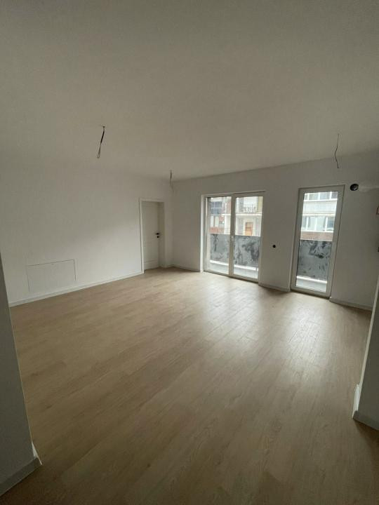 Apartament cu 2 camere, 48 mp, balcon, zona Eroilor