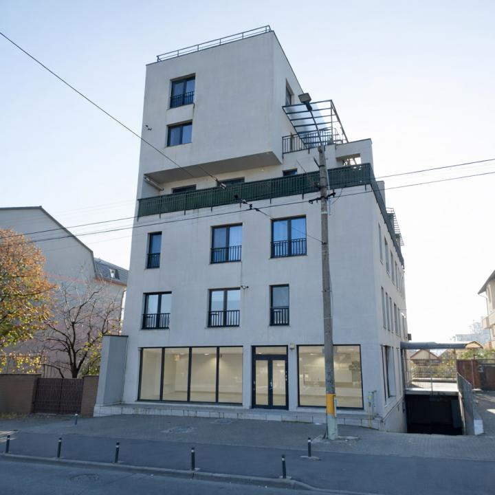 Spațiu comercial, 94 mp, vitrină la stradă, zona Aurel Vlaicu