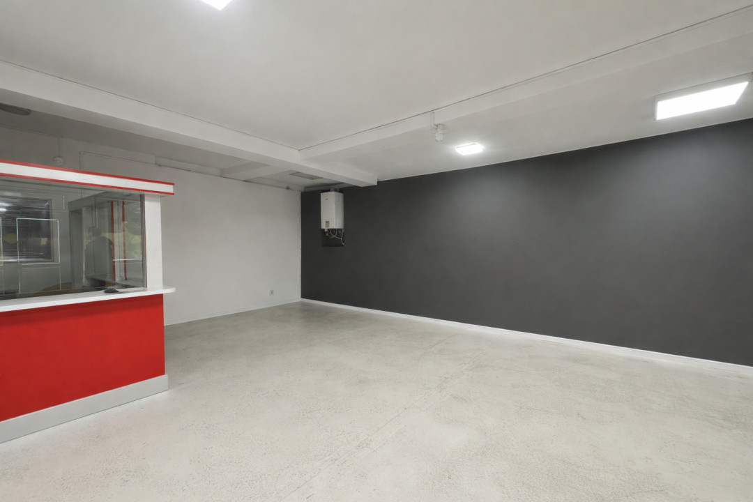 Spațiu comercial, 94 mp, vitrină la stradă, zona Aurel Vlaicu