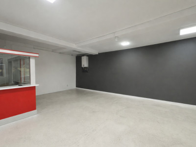 Spațiu comercial, 94 mp, vitrină la stradă, zona Aurel Vlaicu