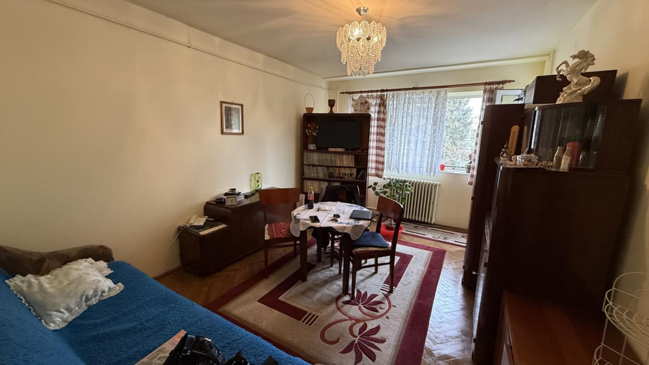 Apartament decomandat in zona Piata Flora