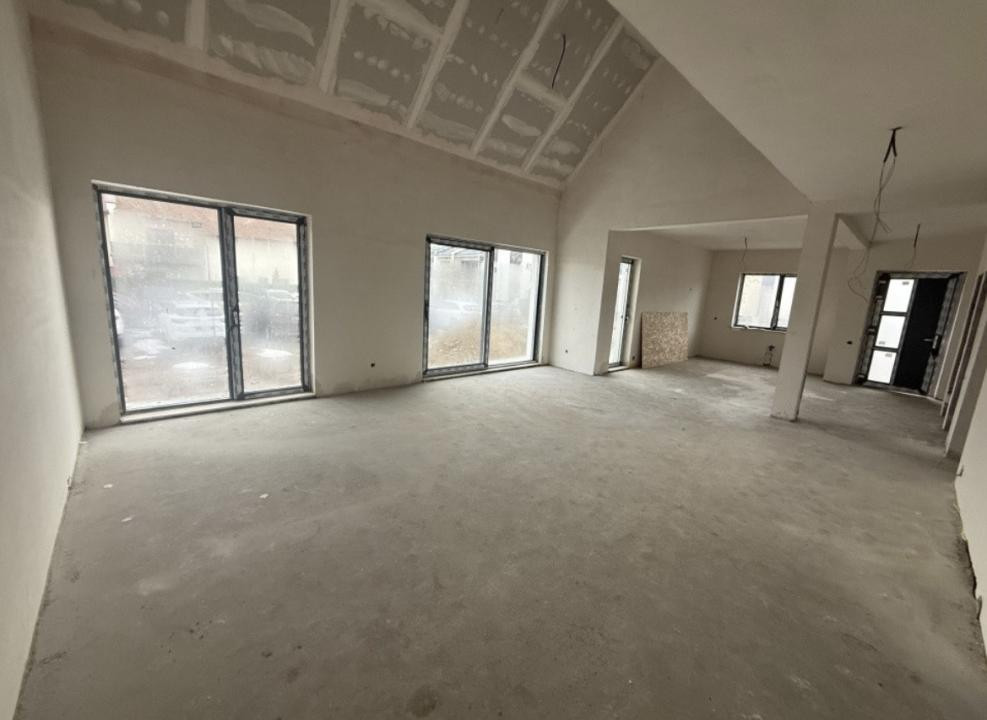 Casa individuală, semifinisata, 160 mp utili , 500 mp teren, zona Motel Gilău 