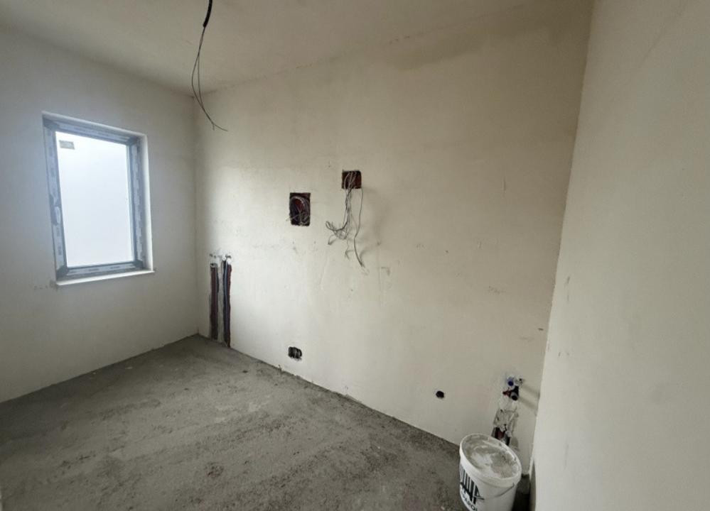 Casa individuală, semifinisata, 160 mp utili , 500 mp teren, zona Motel Gilău 