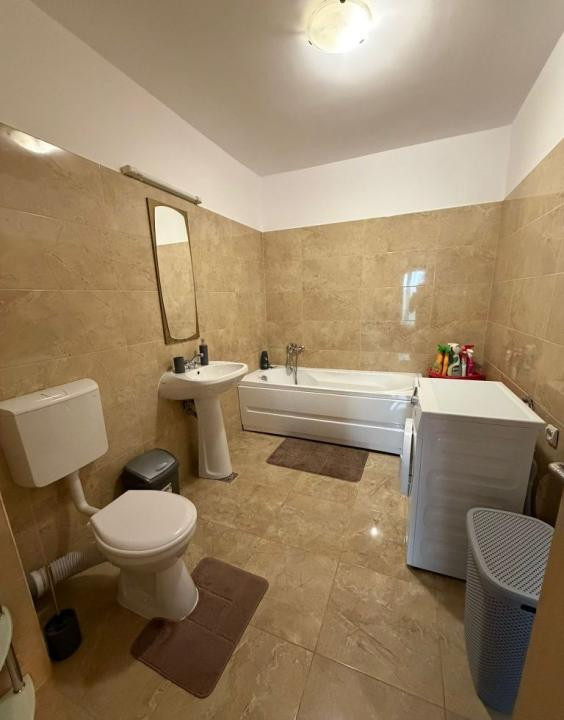 Apartament de închiriat cu 2 camere , etaj intermdiar