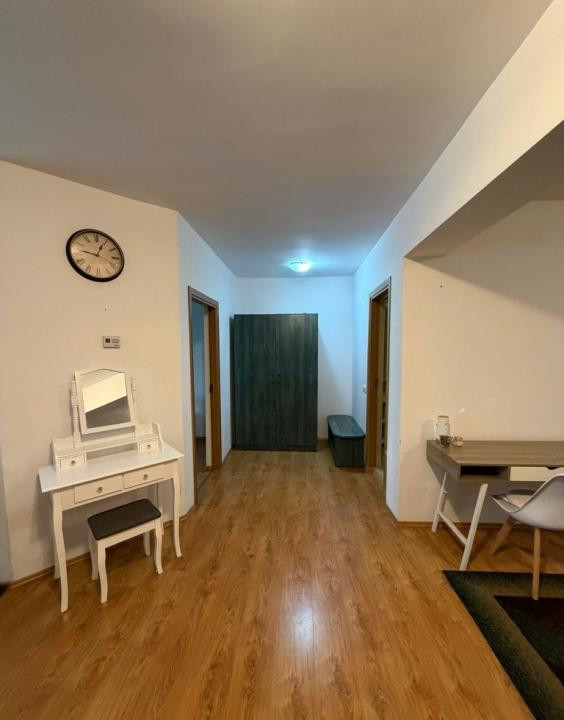 Apartament de închiriat cu 2 camere , etaj intermdiar