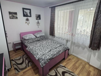 Apartament cu 3 camere, 56 mp, parcare, zona strazii Sobarilor
