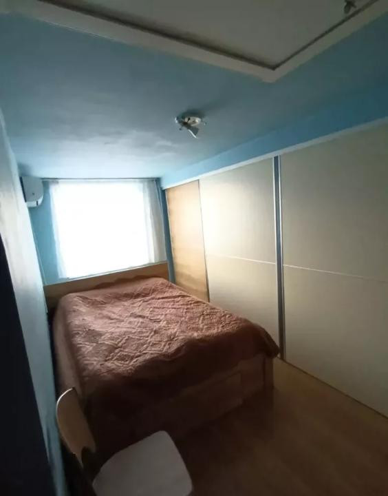 Apartament cu 3 camere, 71 mp utili plus mansarda, zona Traian