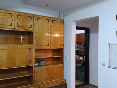 Apartament de vanzare 2 camere decomadate 