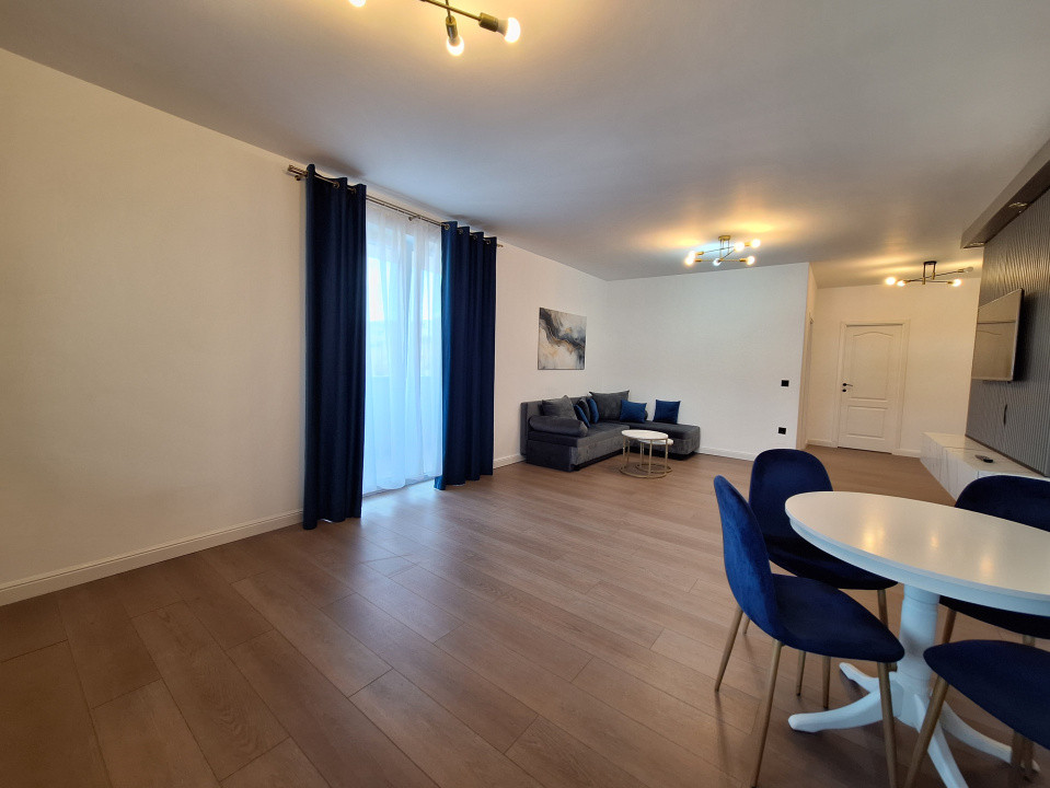 Apartament cu 2 camere, 65 mp, balcon, zona Ametyst