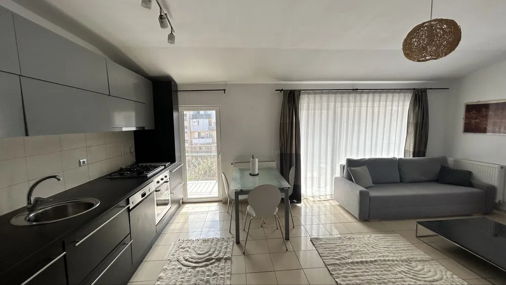 Apartament cu 2 camere, 50 mp, parcare, zona Eroilor