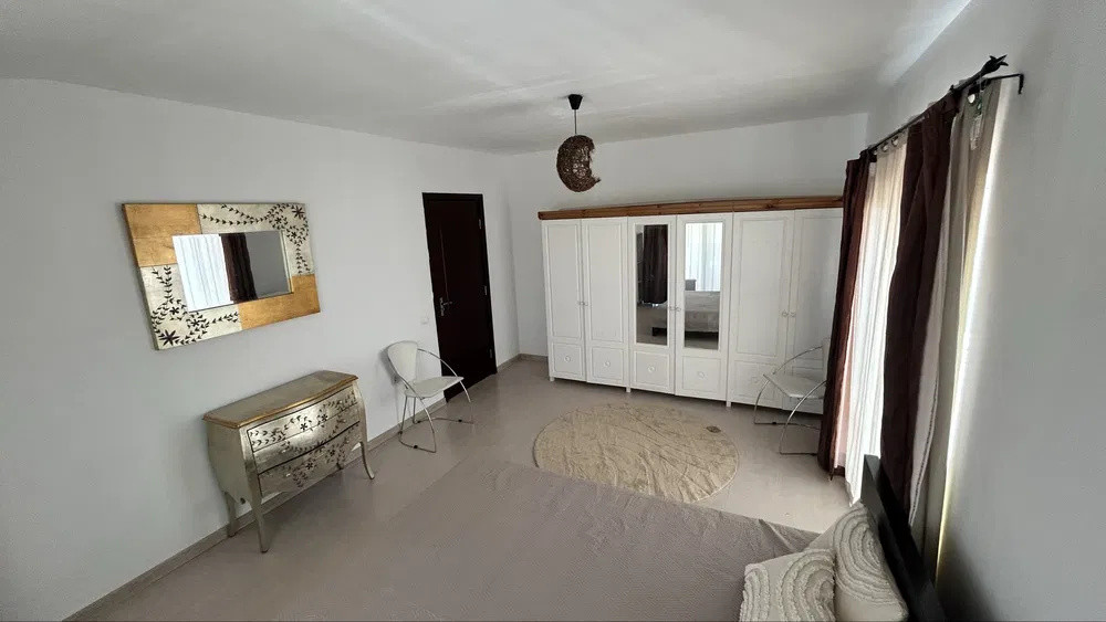 Apartament cu 2 camere, 50 mp, parcare, zona Eroilor