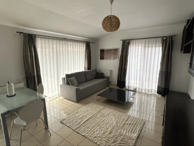 Apartament cu 2 camere, 50 mp, parcare, zona Eroilor