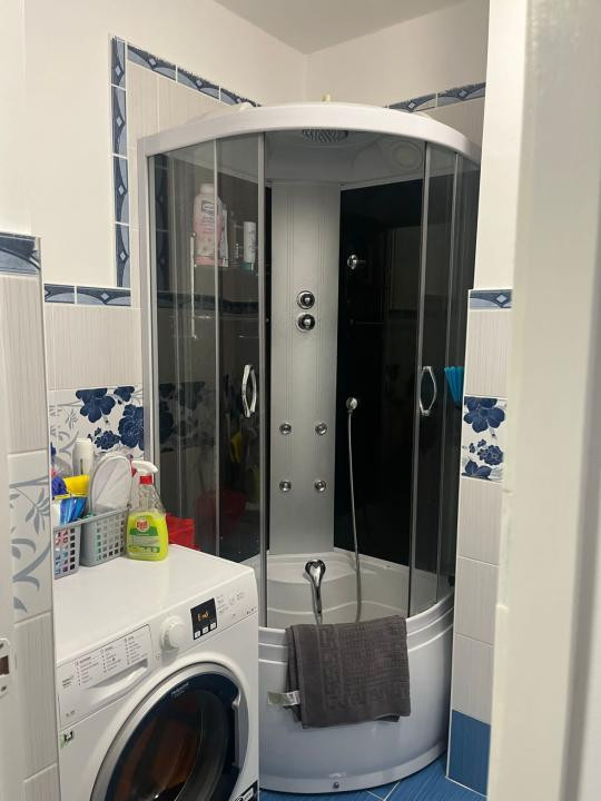 apartament cu 2 camere,etaj intermediar, zona Muzeul Apei