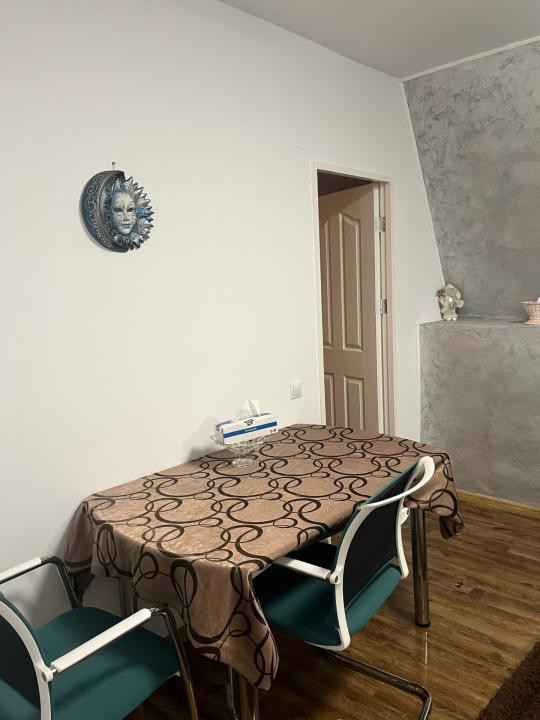 apartament cu 2 camere,etaj intermediar, zona Muzeul Apei