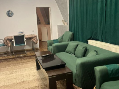 apartament cu 2 camere,etaj intermediar, zona Muzeul Apei