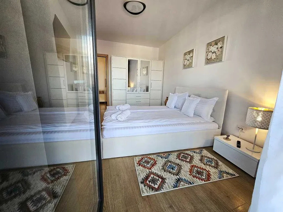 Apartament doua camere, Buna Ziua