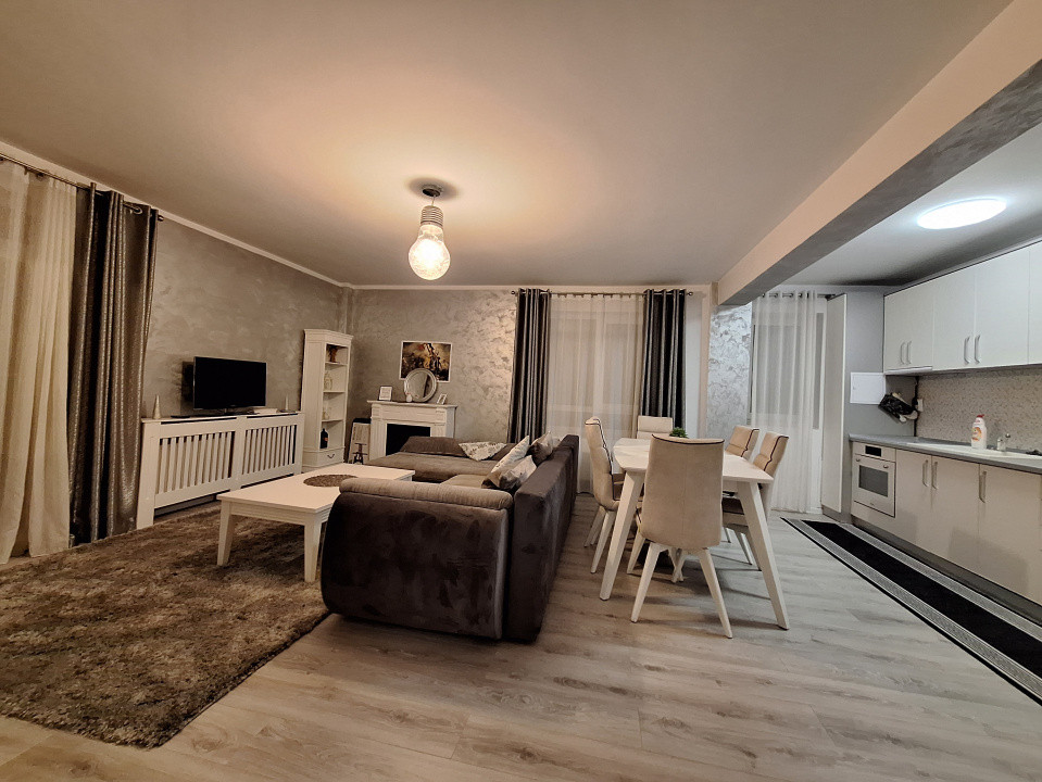 Apartament Pet Friendly, 58 mp, balcon, zona Razoare