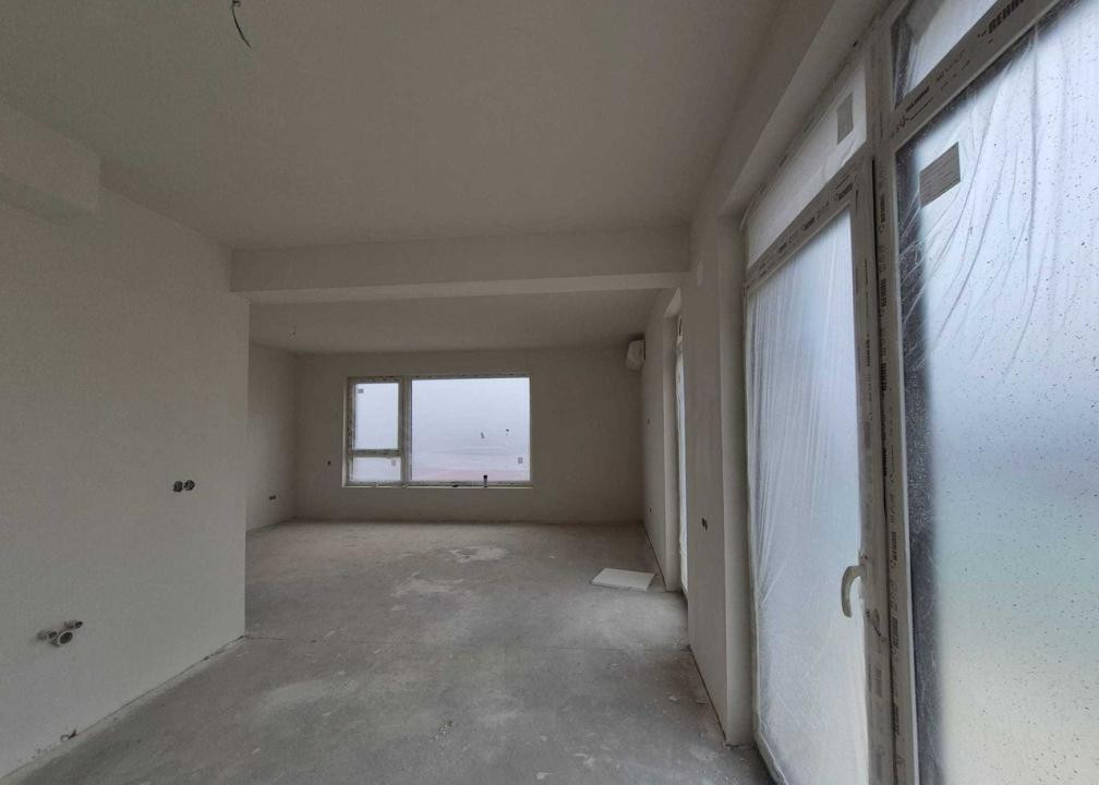 Duplex spatios cu 4 camere, 240 mp, Garaj, Zona Garii