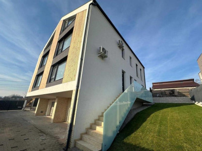Duplex spatios cu 4 camere, 240 mp, Garaj, Zona Garii