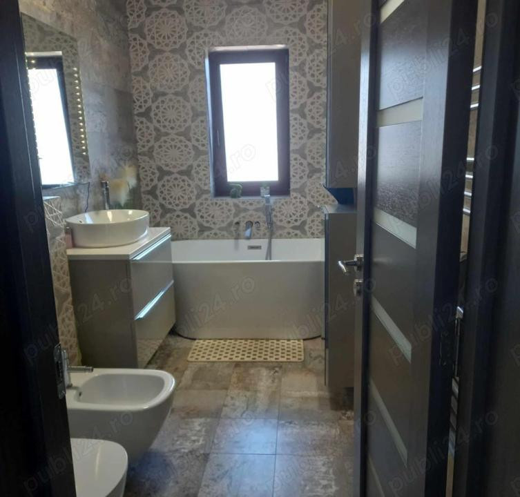 Duplex mobilat 5 camere plus mansarda, 150 mp, 4 parcari, Zona Edgar Quinet