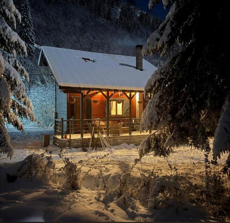 CABANA,CU TEREN DE 1500 MP