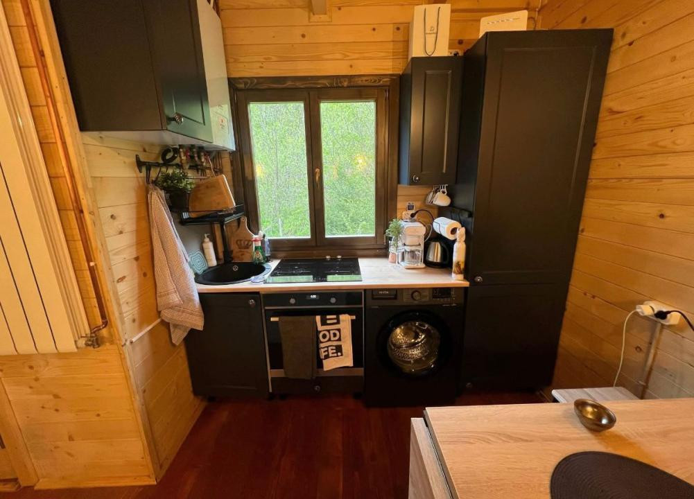 CABANA,CU TEREN DE 1500 MP