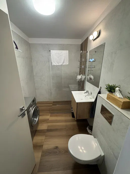 Apartament cu 2 camere, balcon, zona AMETYST